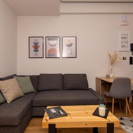 Studio 48, Cozy Apartment In Kalamata City Center 外观 照片